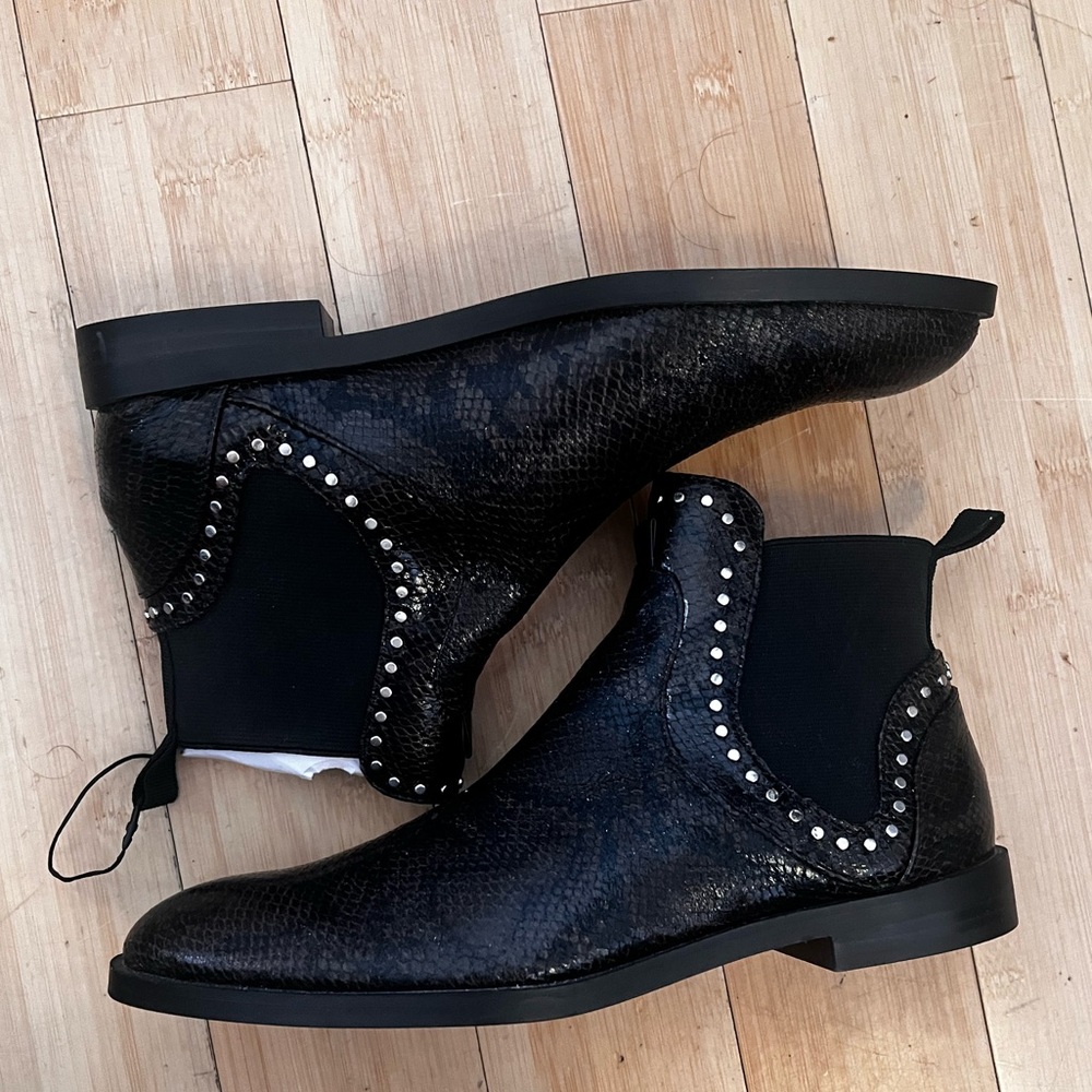 Zara snake pattern studded ankle boots size 9.5 / 40